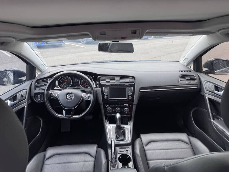 2017 Volkswagen Golf SportWagen TSI S
