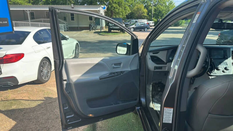 2015 Toyota Sienna