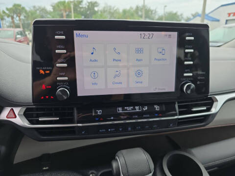 2021 Toyota Sienna XLE 8-Passenger