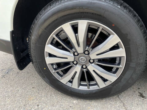 2018 Nissan Pathfinder S