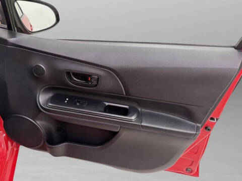 2015 Toyota Prius c One