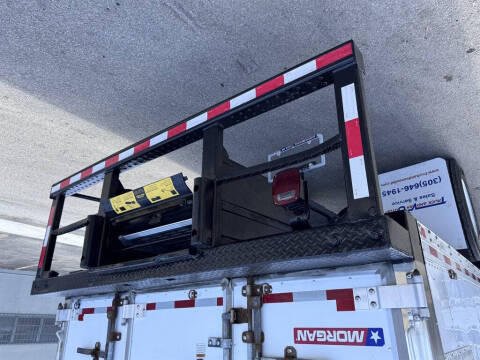 2018 Freightliner M2 106