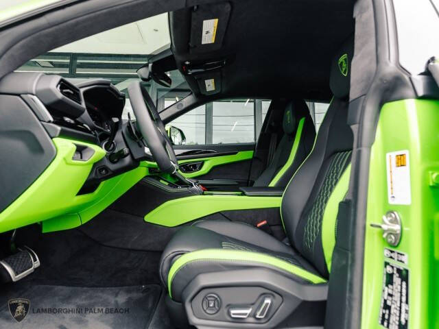 2025 Lamborghini Urus SE