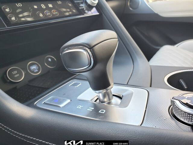 2025 Genesis G70