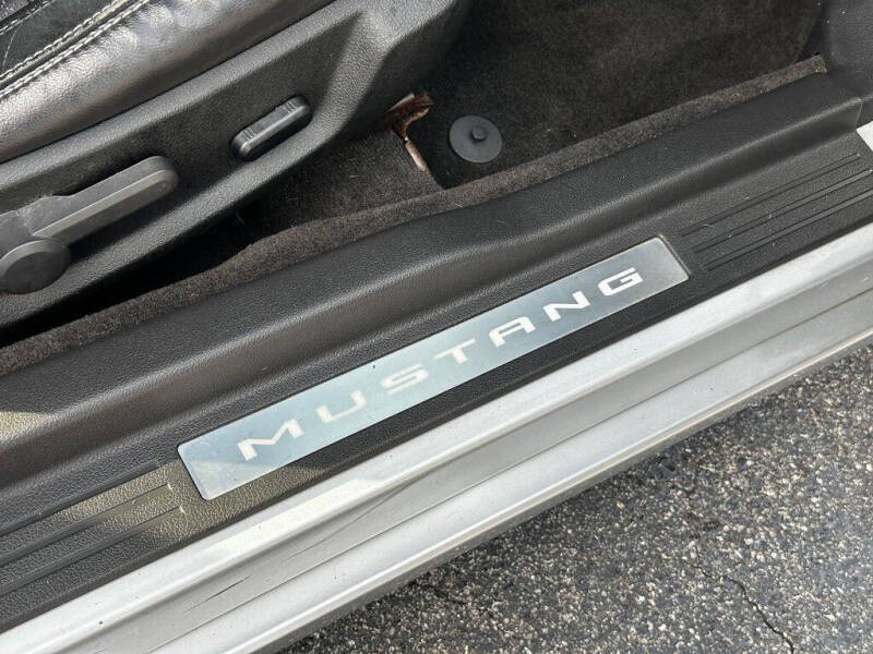 2013 Ford Mustang V6