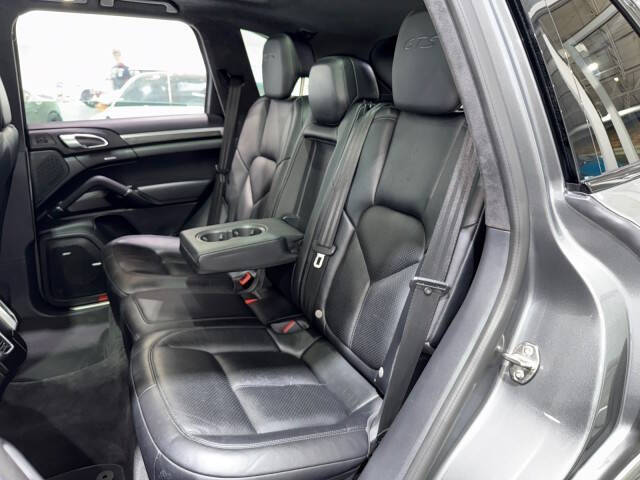 2017 Porsche Cayenne GTS