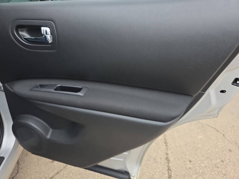 2011 Nissan Rogue SV