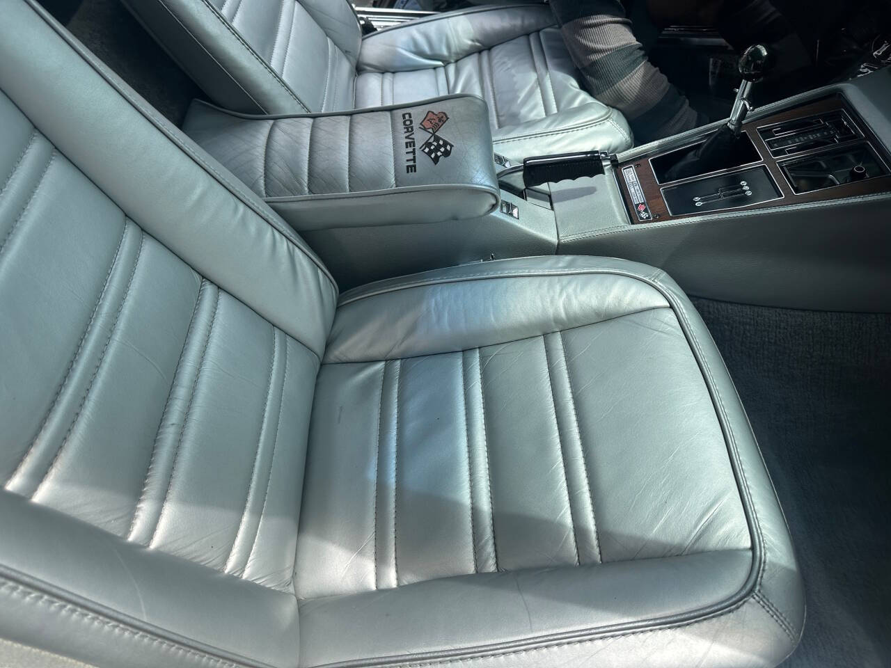 1975 Chevrolet Corvette 25