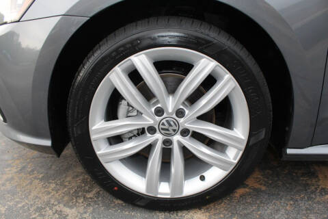 2019 Volkswagen Passat Wolfsburg