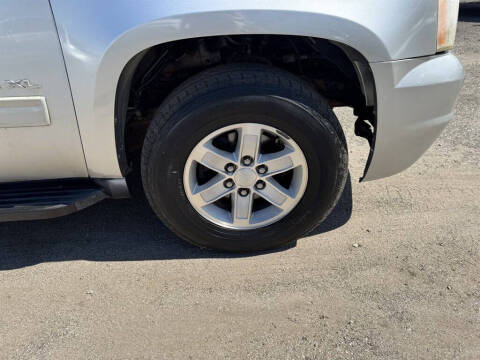 2011 GMC Yukon XL SLT