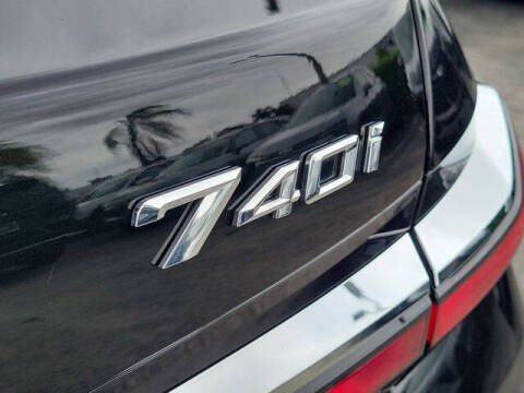 2025 BMW 7 Series 740i