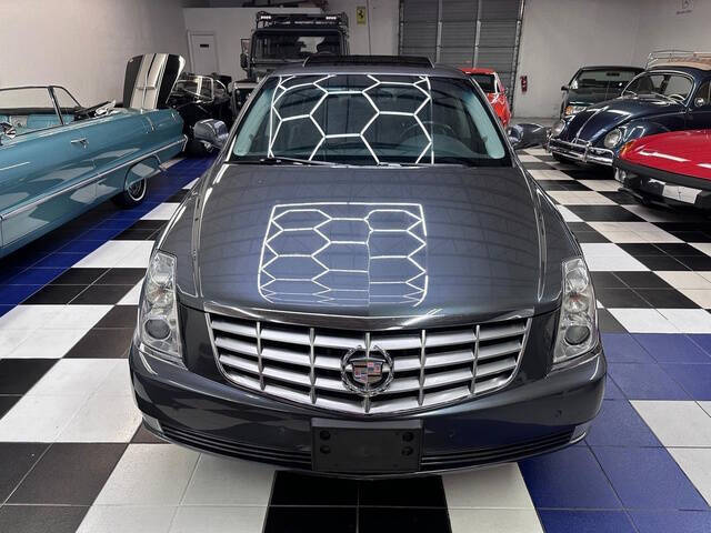 2011 Cadillac DTS Luxury Collection