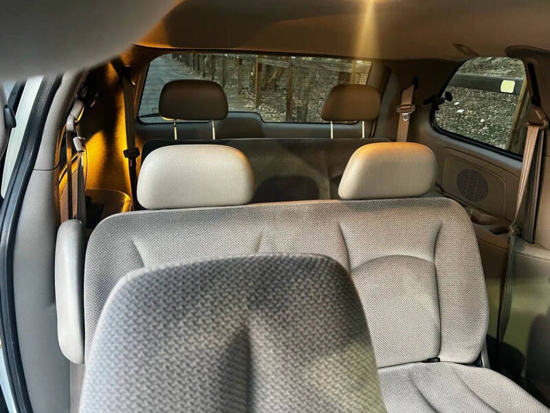 2003 Dodge Caravan SE