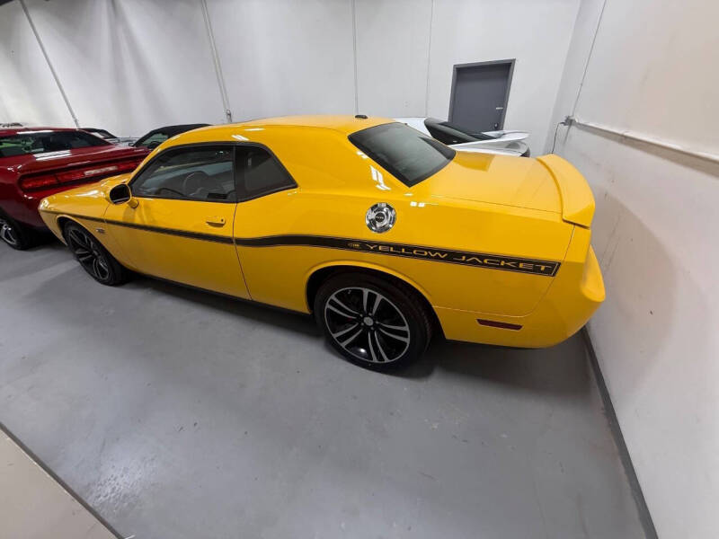 2012 Dodge Challenger SRT8 Yellow Jacket