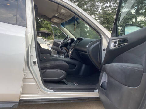 2015 Nissan Pathfinder SV