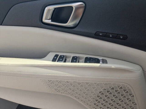 2025 Kia Carnival SX