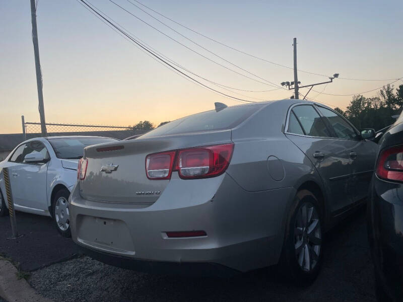 2015 Chevrolet Malibu 2LT photo 5