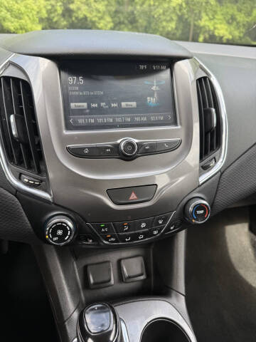 2018 Chevrolet Cruze LT Auto