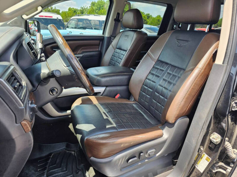 2017 Nissan Titan Platinum Reserve