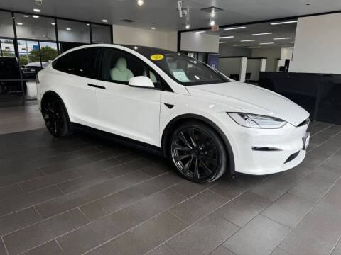 2023 Tesla Model X Standard Range