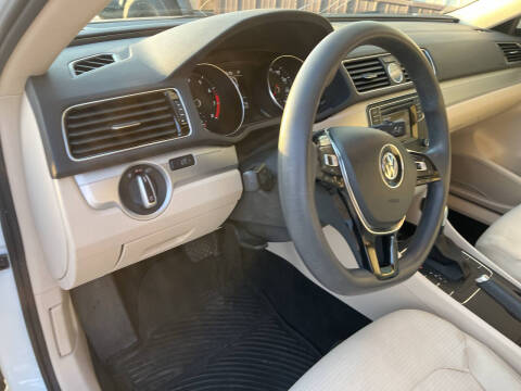 2017 Volkswagen Passat 1.8T S