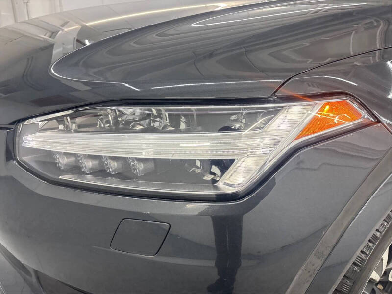 2021 Volvo XC90 T5 Momentum