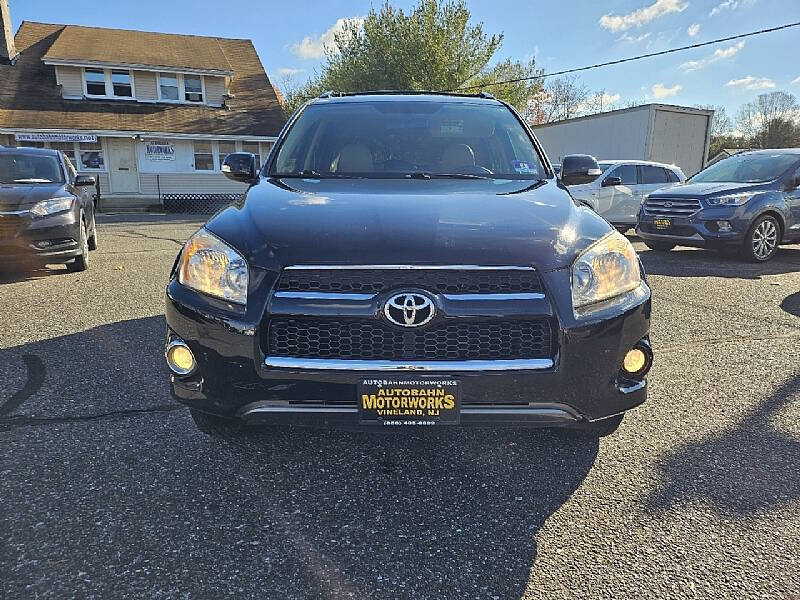 2009 Toyota RAV4 Limited photo 2