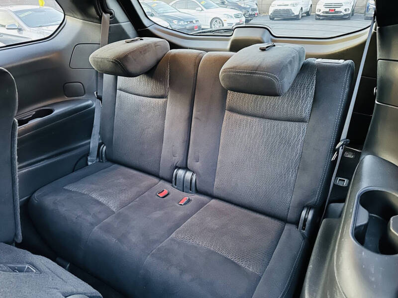 2016 Nissan Pathfinder SV