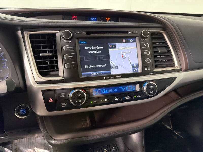 2017 Toyota Highlander SE