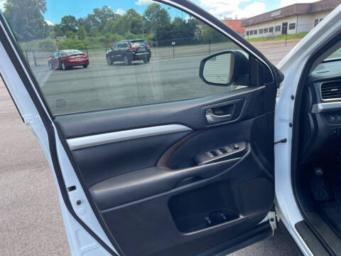 2018 Toyota Highlander SE