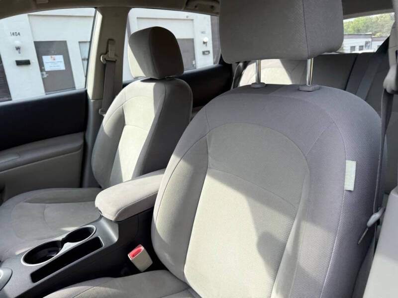 2009 Nissan Rogue S