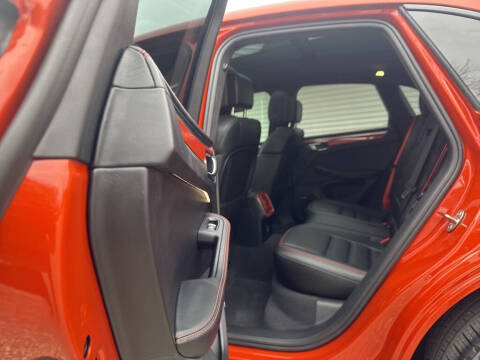 2025 Porsche Macan GTS