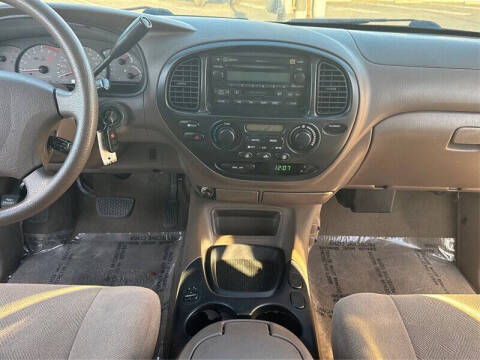 2003 Toyota Sequoia SR5