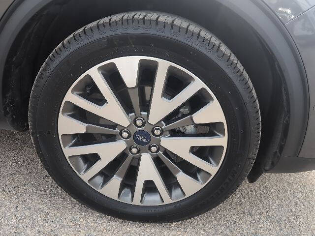 2020 Ford Escape Titanium