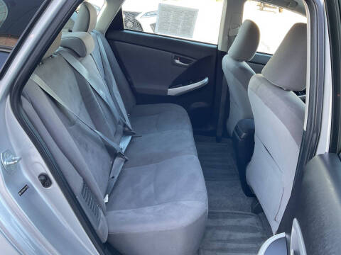 2012 Toyota Prius Two