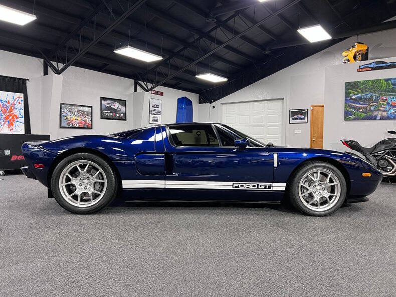 2005 Ford GT