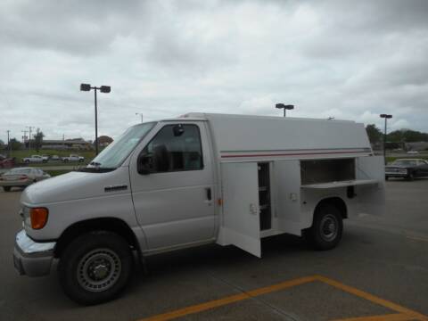 2003 Ford E-350 for sale at Boyett Sales & Service in Holton KS