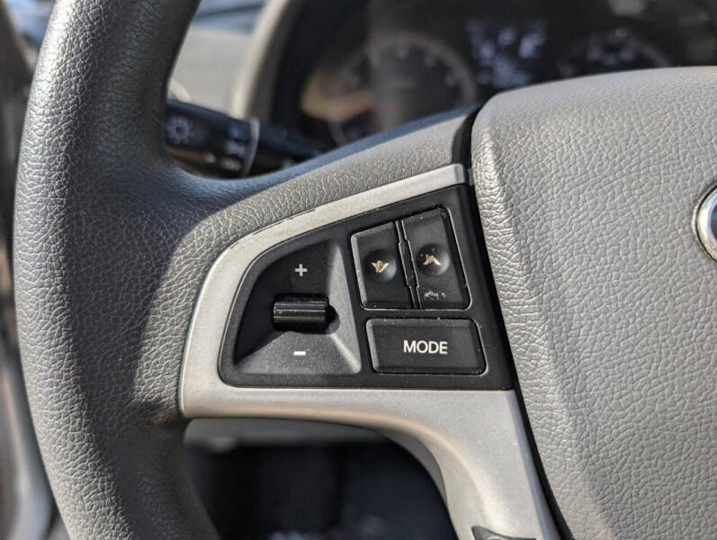 2013 Hyundai Accent GLS