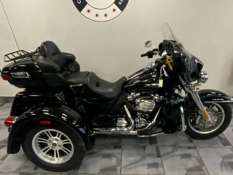 Harley-Davidson CVO Tri Glide Image