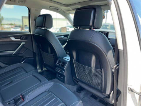 2023 Audi Q5 quattro Premium 40 TFSI