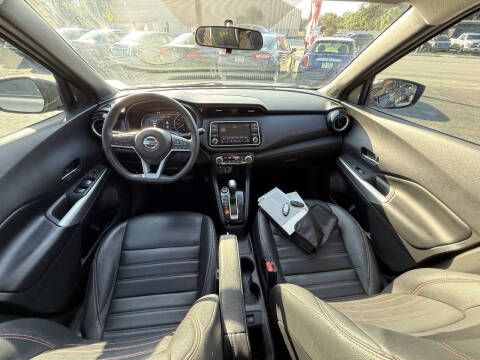 2019 Nissan Kicks SR