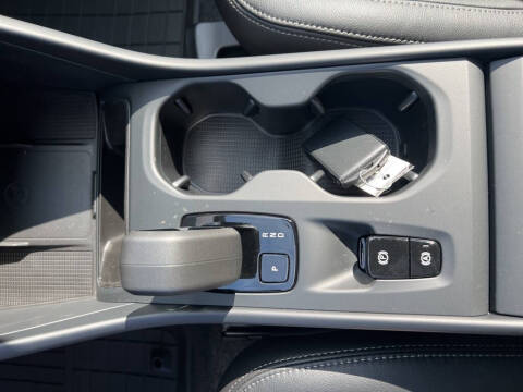 2026 Volvo XC40 B5 Core