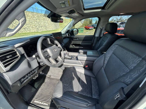 2023 Toyota Sequoia SR5