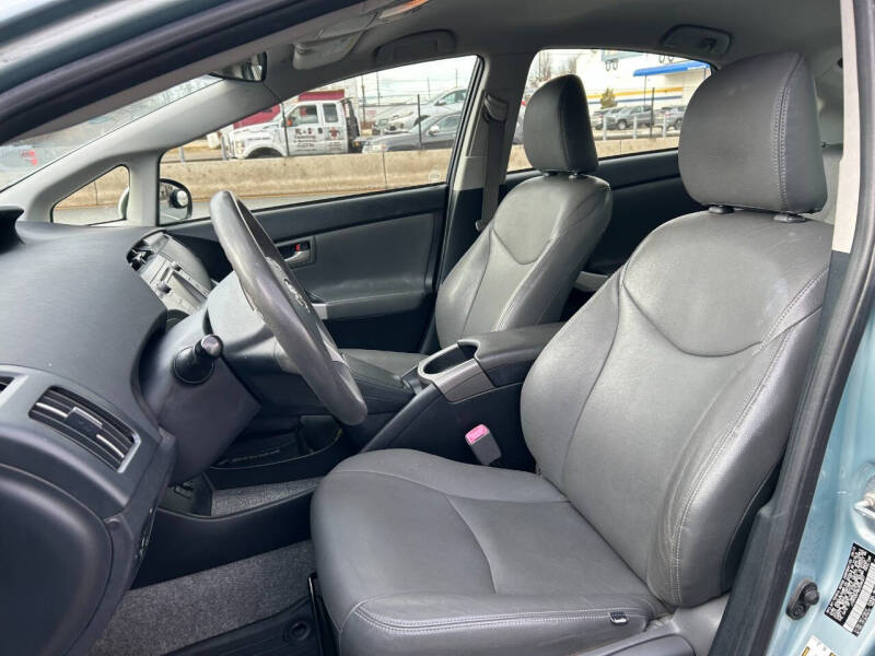 2013 Toyota Prius Plug-in Hybrid Advanced