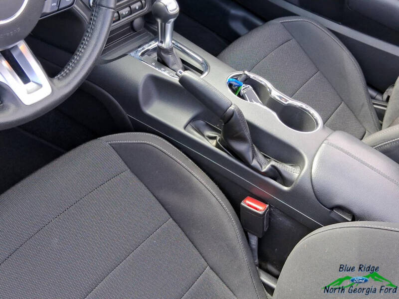 2017 Ford Mustang V6