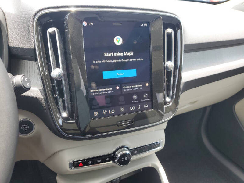 2026 Volvo XC40 B5 Plus