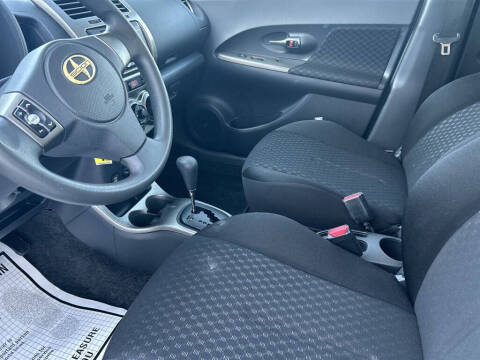 2013 Scion xD
