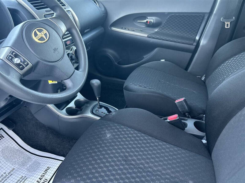 2013 Scion xD
