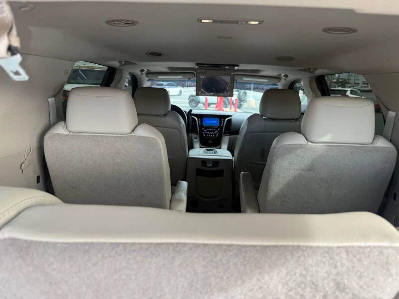 2015 Cadillac Escalade Luxury