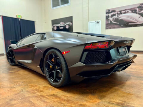 2012 Lamborghini Aventador LP 700-4
